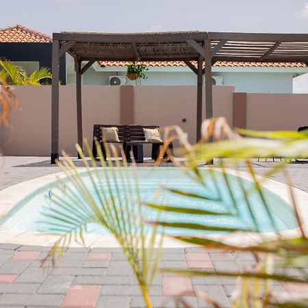 Av Curacao - Centrally Located Spacious Apartment Willemstad Exterior foto