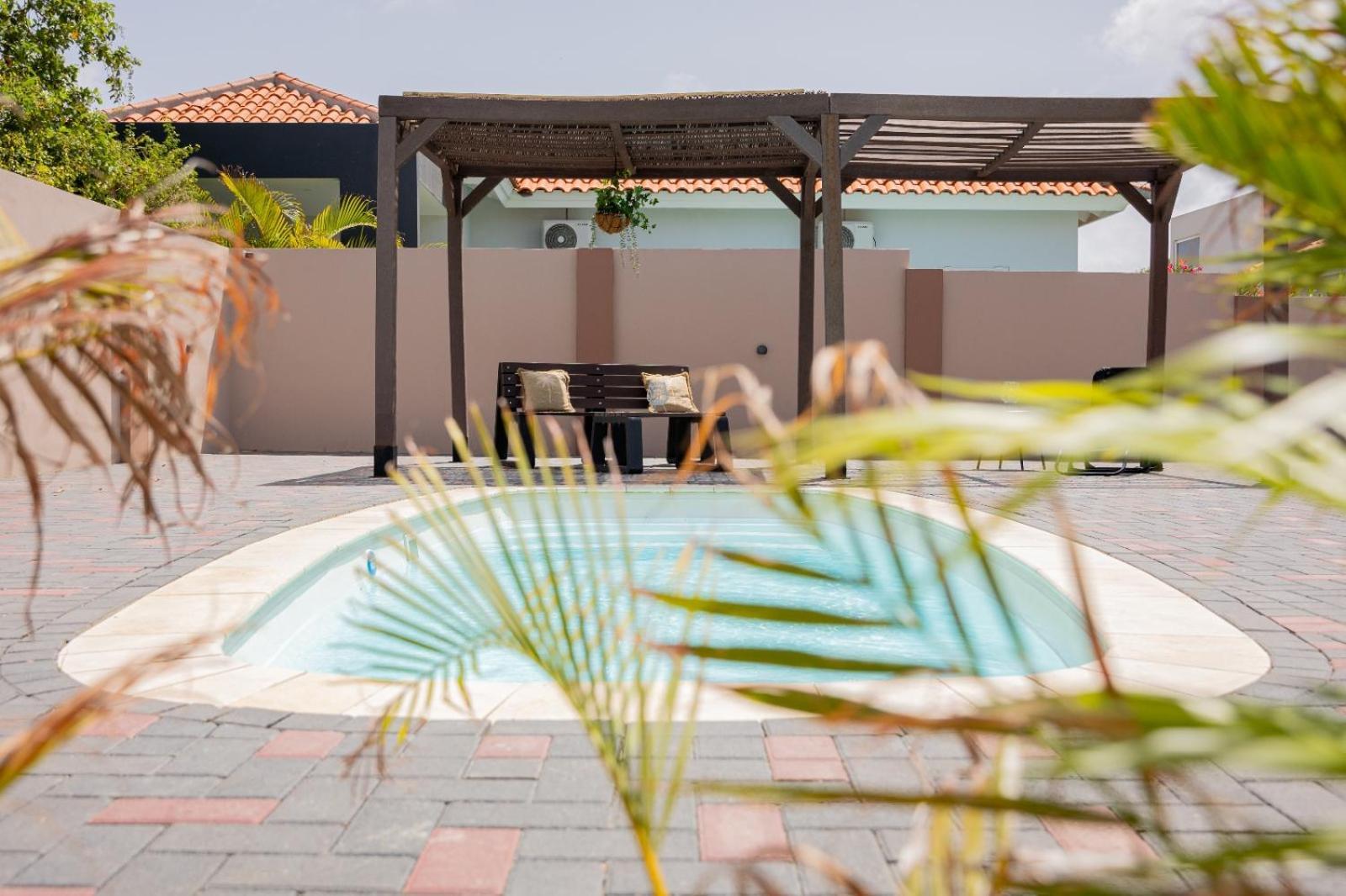 Av Curacao - Centrally Located Spacious Apartment Willemstad Exterior foto